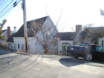 27 Commercial St